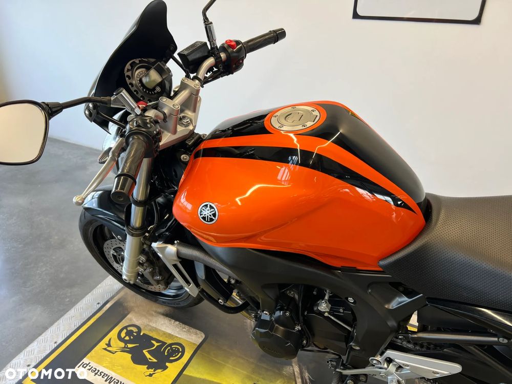 Yamaha FZ6 - 12
