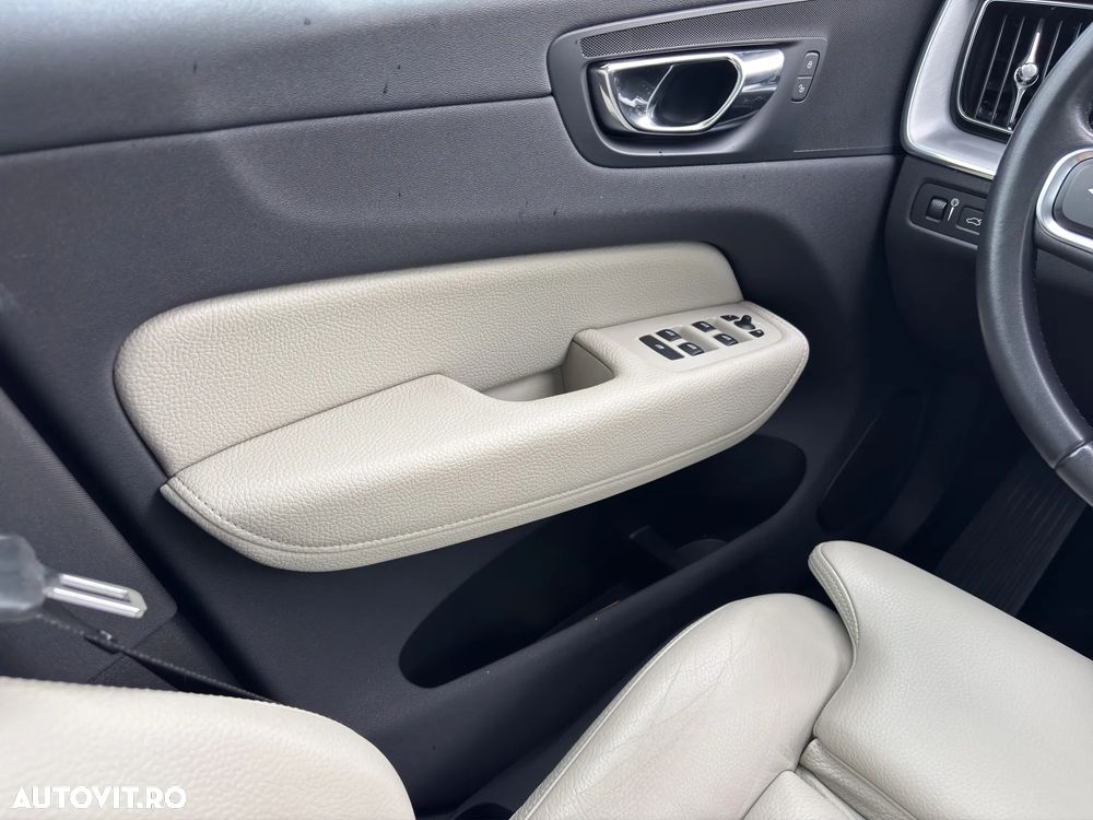 Volvo XC 60 T8 Twin Engine AWD Inscription - 16