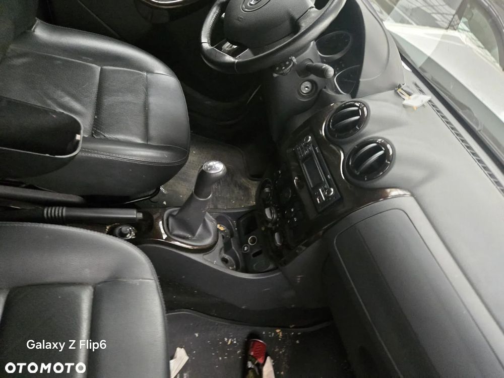 Dacia Duster 1.6 16V 105 4x2 Essentiel - 8