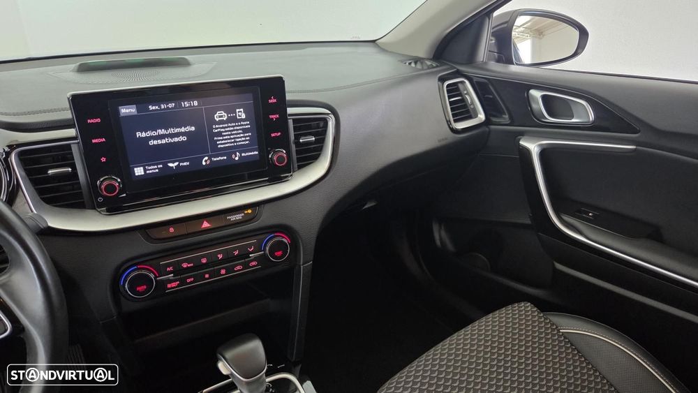 Kia XCeed 1.6 GDi PHEV Drive - 17