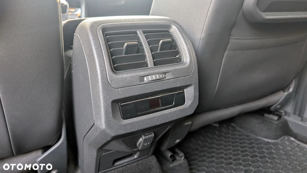 Volkswagen Touran 2.0 TDI BMT SCR Comfortline Plus - 15