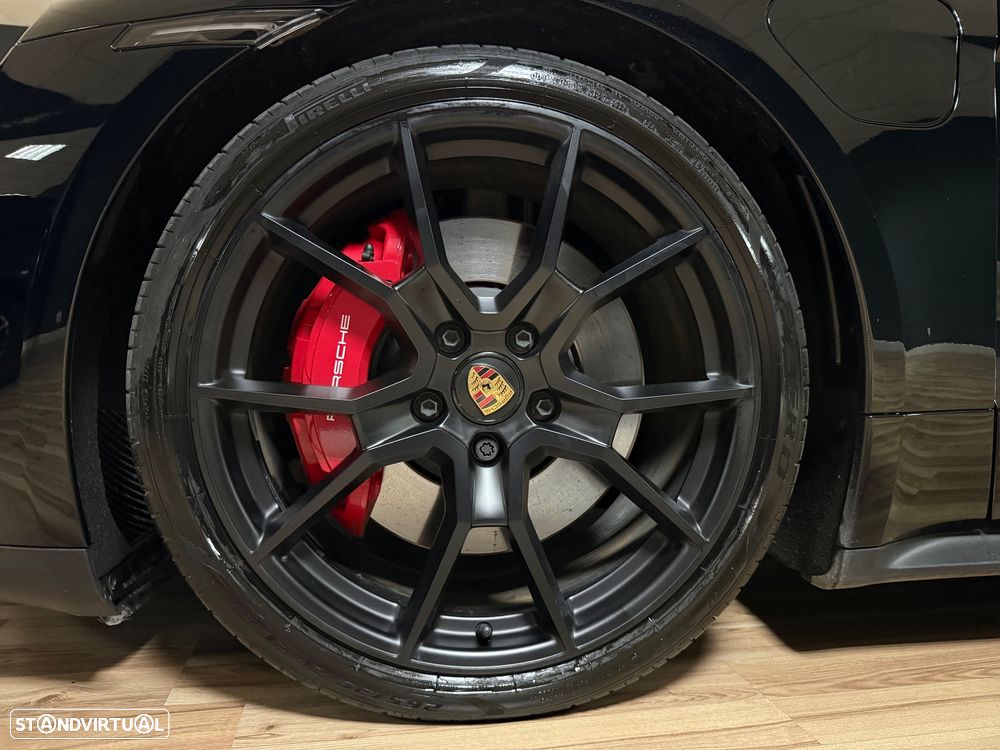 Porsche Taycan Sport Turismo GTS - 18