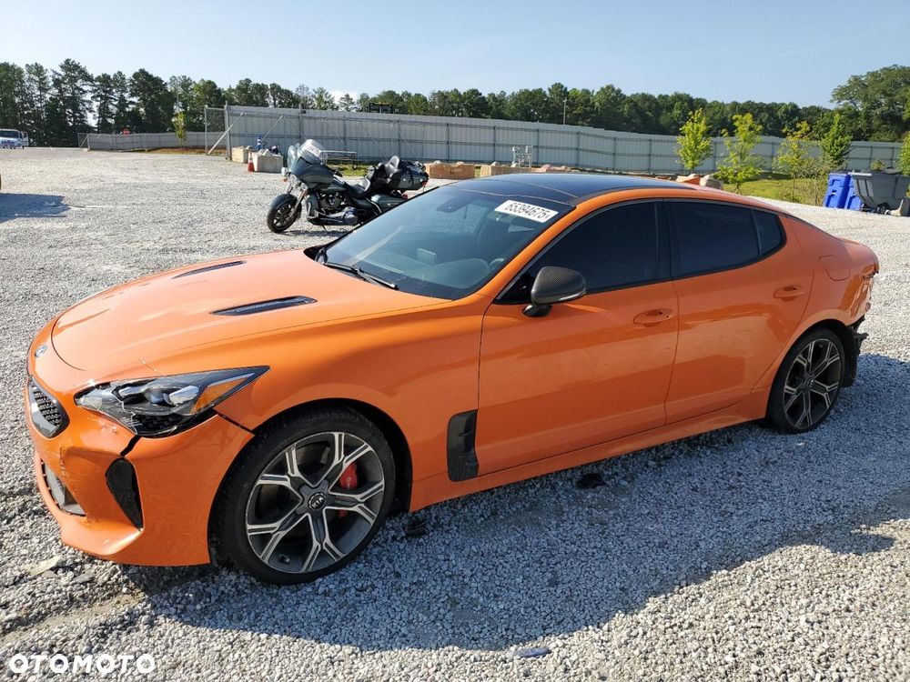 Kia Stinger - 2