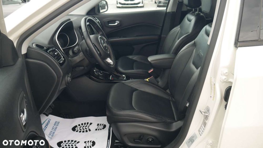 Jeep Compass - 16