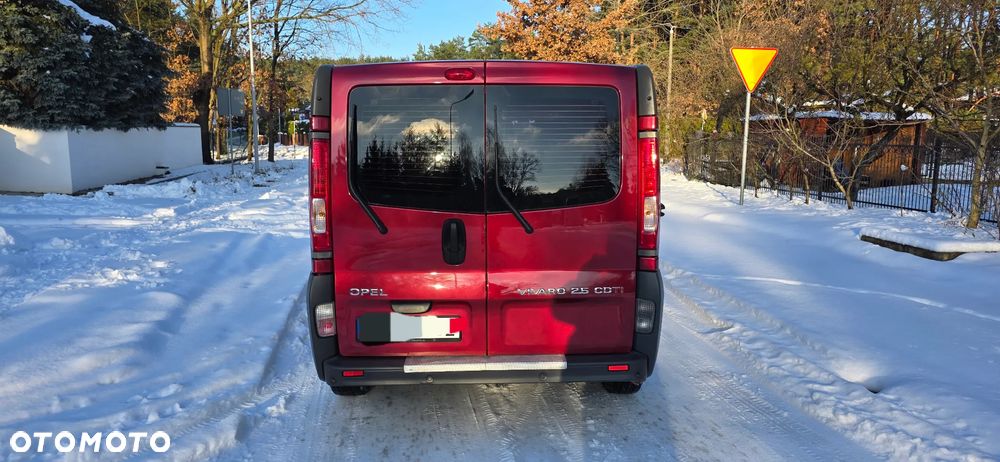 Opel Vivaro L2H1 2.9t - 4