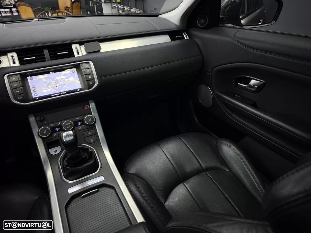 Land Rover Range Rover Evoque - 32