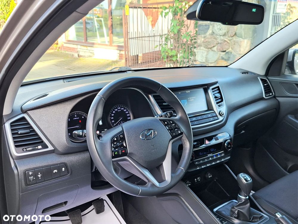 Hyundai Tucson 2.0 CRDI 2WD Style - 17