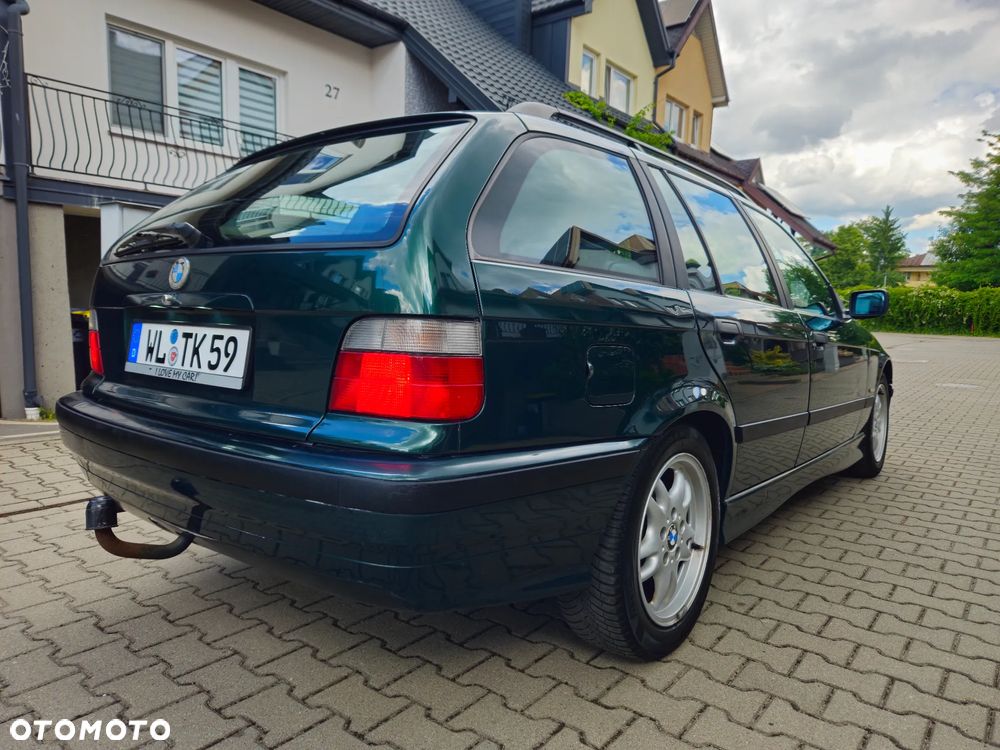 BMW Seria 3 318i - 10