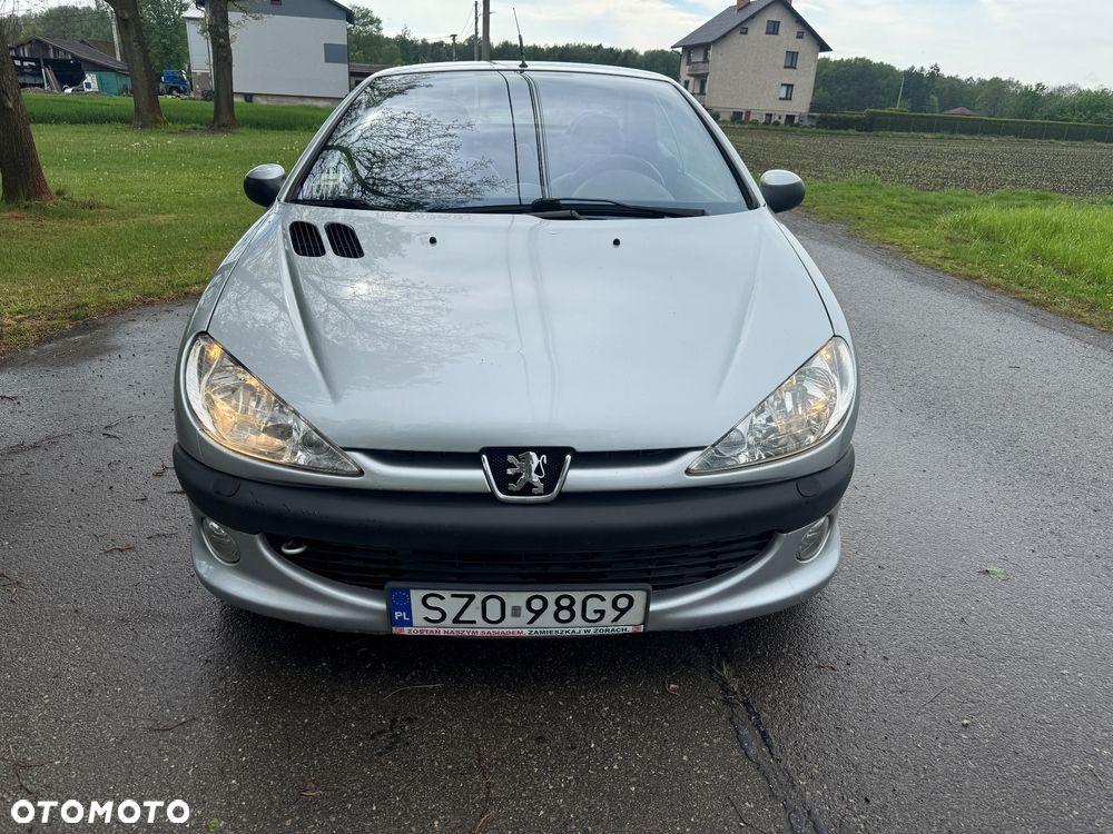 Peugeot 206 CC - 2