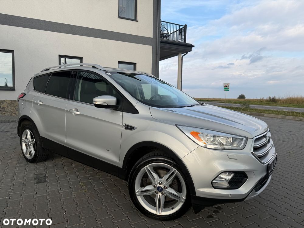 Ford Kuga 2.0 TDCi 4x4 Titanium - 4