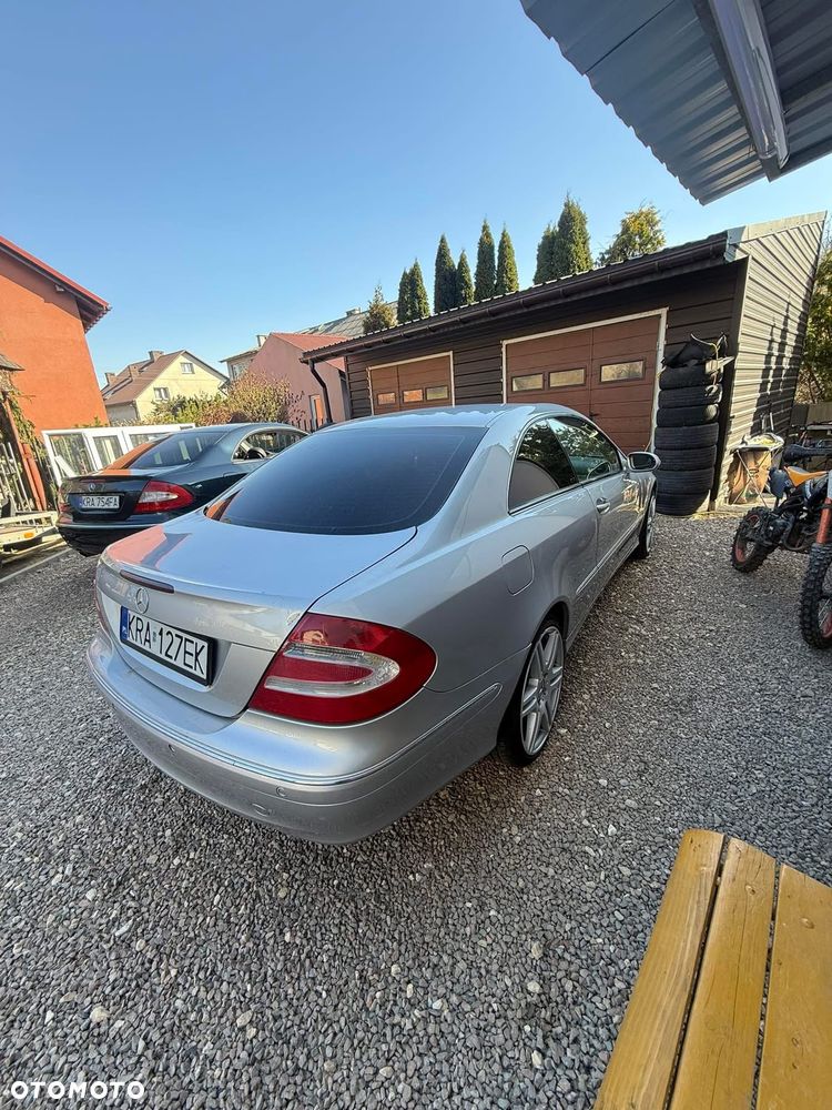 Mercedes-Benz CLK - 6