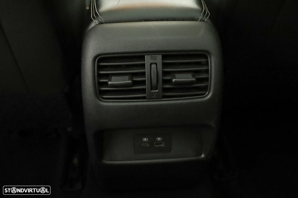 Nissan Qashqai 1.3 DIG-T N-Connecta - 23