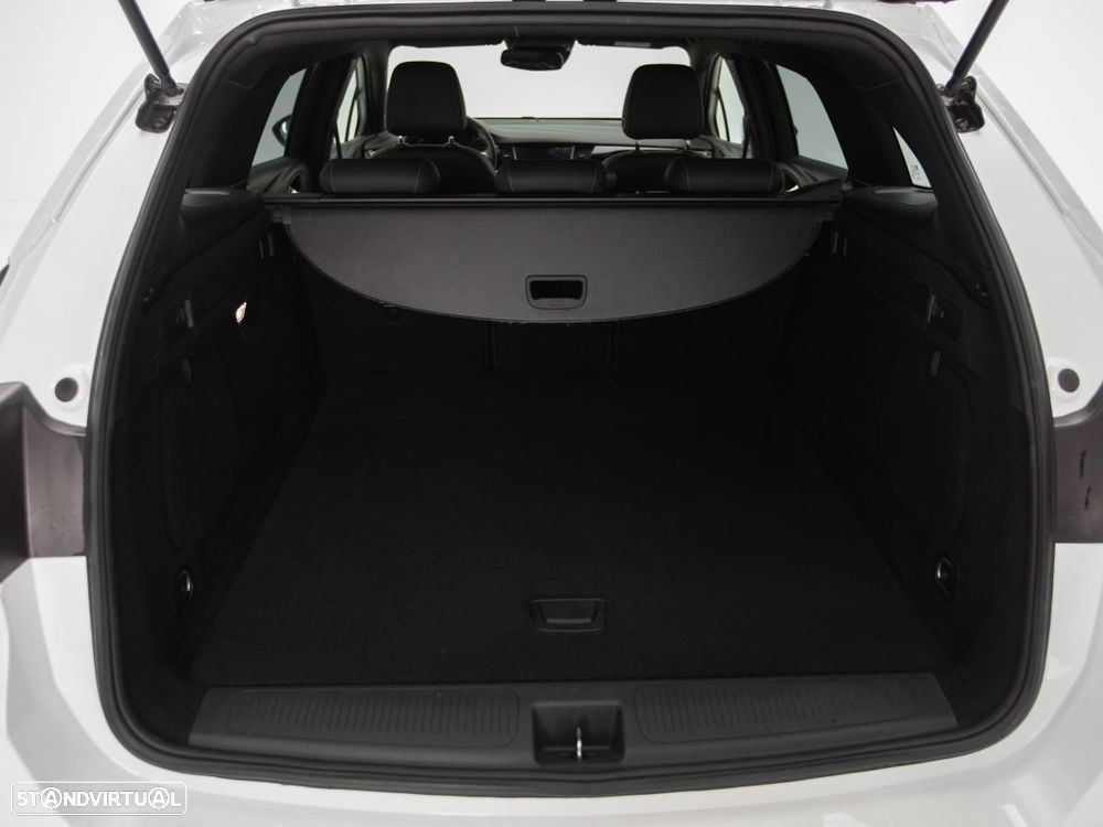 Opel Astra Sports Tourer - 12