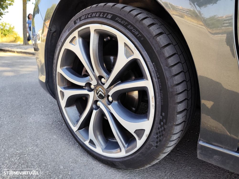 Citroën C4 1.6 e-HDi Exclusive J17 CMP6 - 2