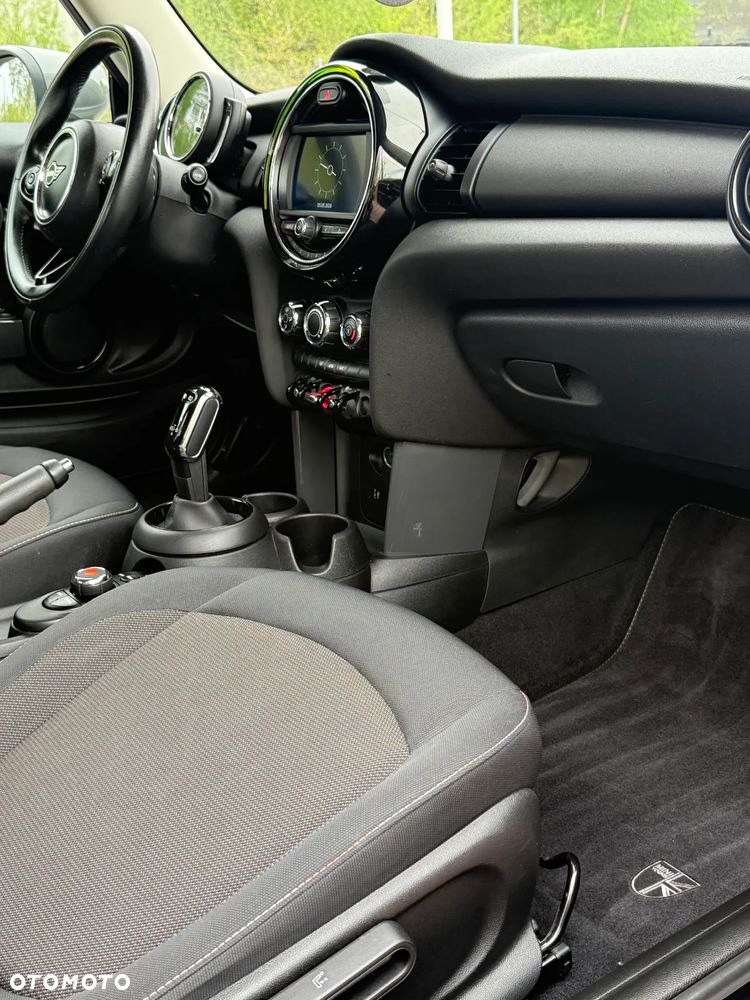 MINI ONE 60 Years - 12