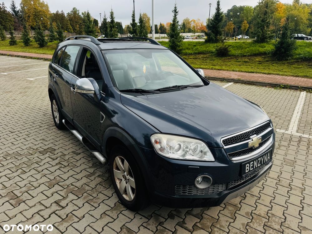 Chevrolet Captiva 2.4 4WD 7 Sitzer LT - 18