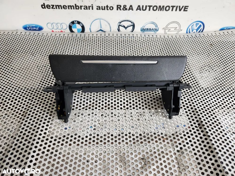 Ornament Bord Navigatie Audi A8 4H D4 An 2010-2011-2012-2013-2014-2015-2016-2017 Dezmembrez Audi A8 - 3