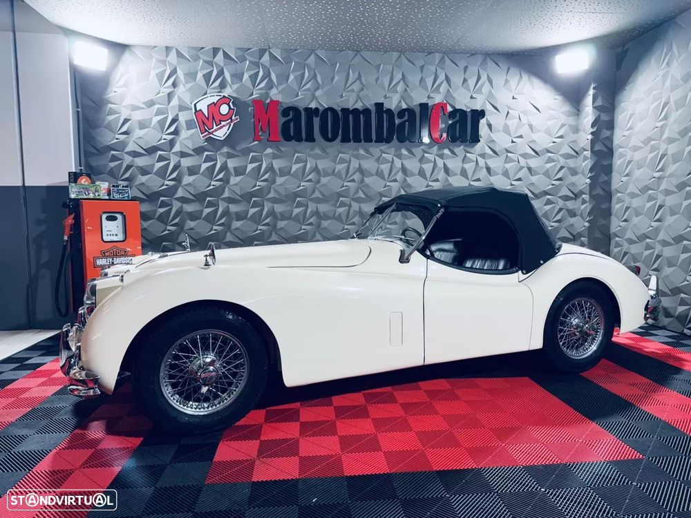 Jaguar XK140 - 10