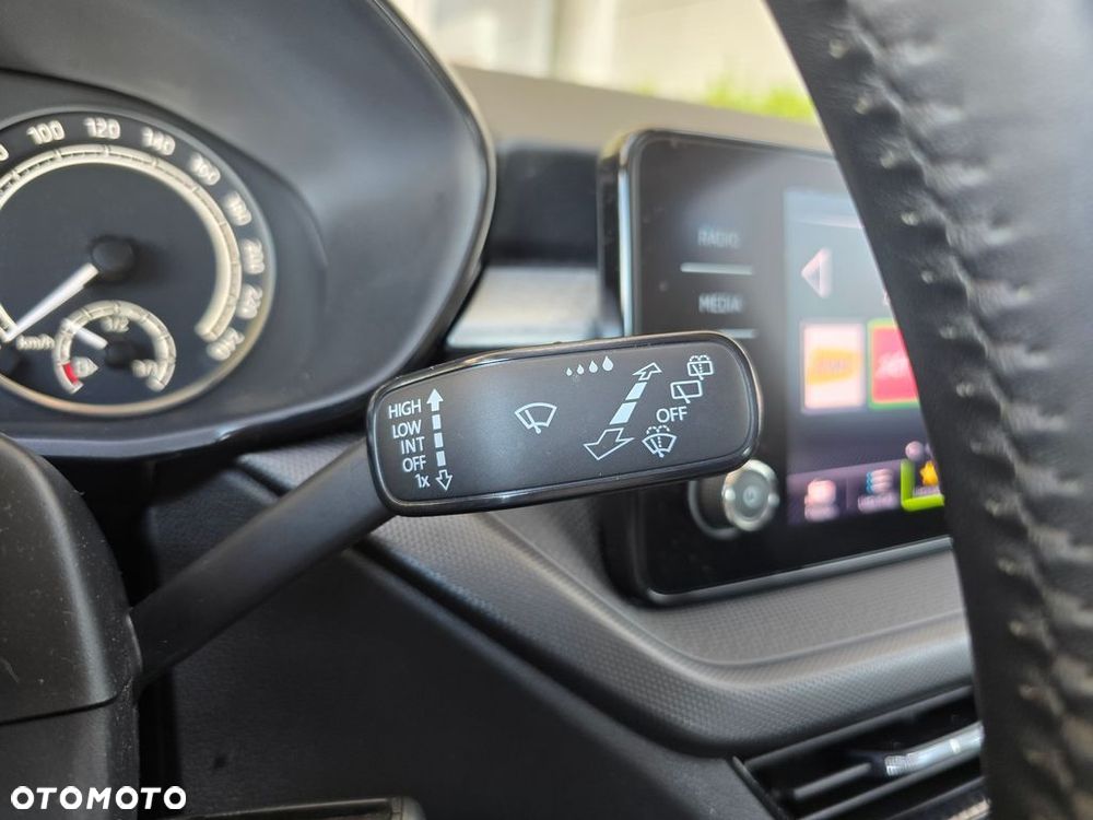 Skoda Fabia 1.0 TSI Ambition - 28