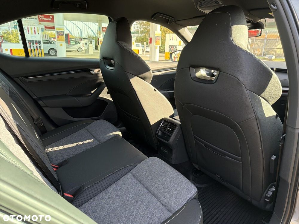 Skoda Octavia 1.5 TSI mHEV Sportline DSG - 17