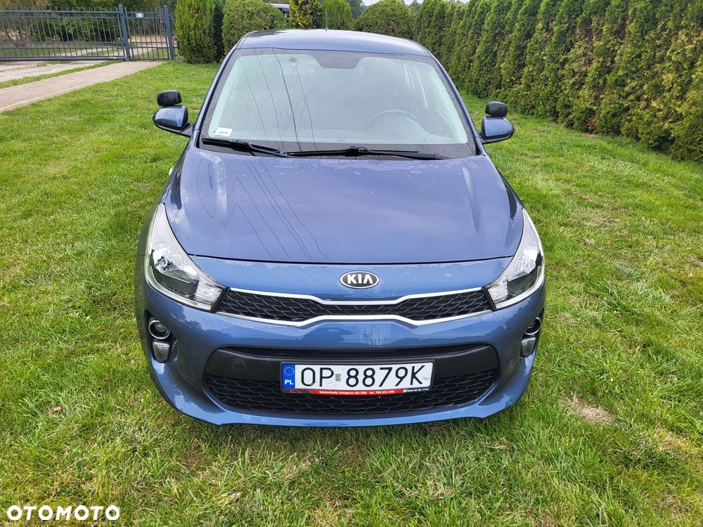 Kia Rio 1.2 L - 2