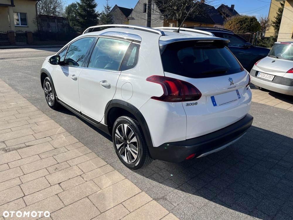 Peugeot 2008 PureTech 110 Stop&Start Allure - 3