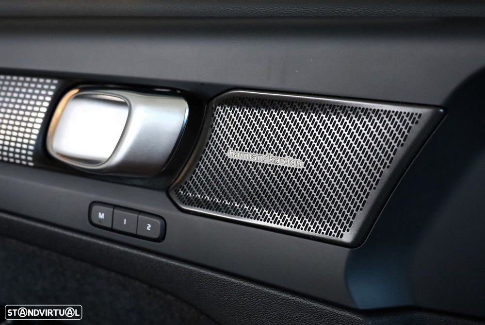 Volvo XC 40 1.5 T2 Plus Dark Auto - 14