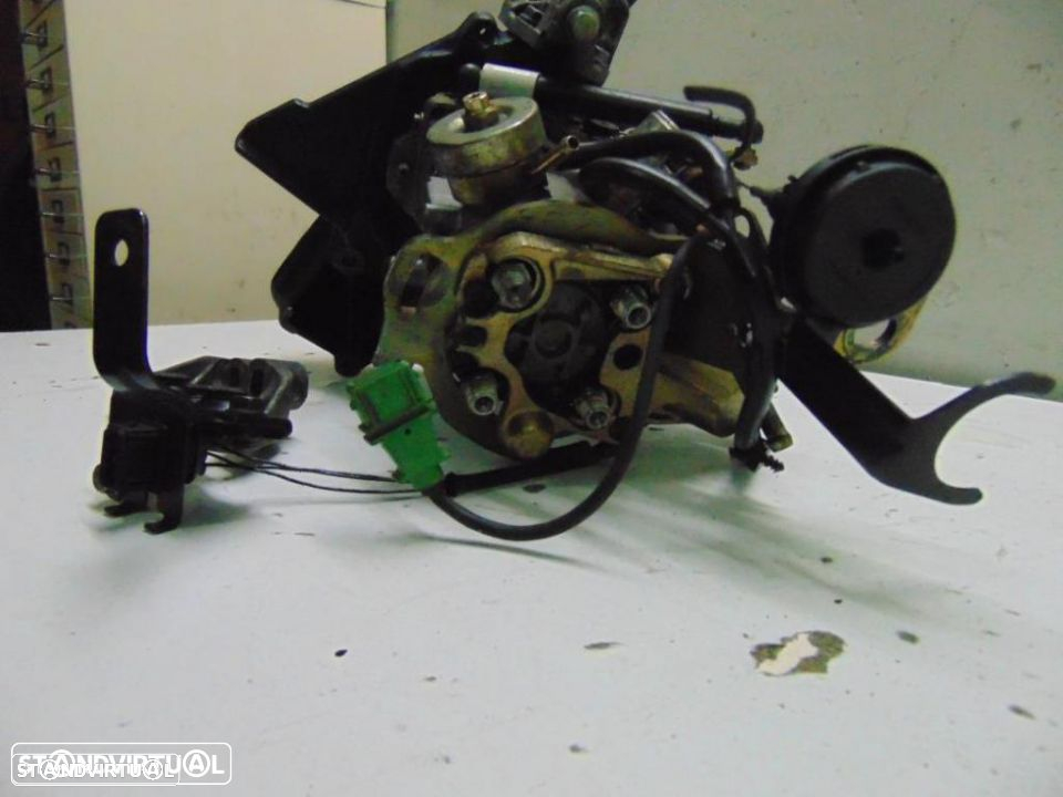 Mitsubishi Carisma 1.9 TD bomba injectora - 5