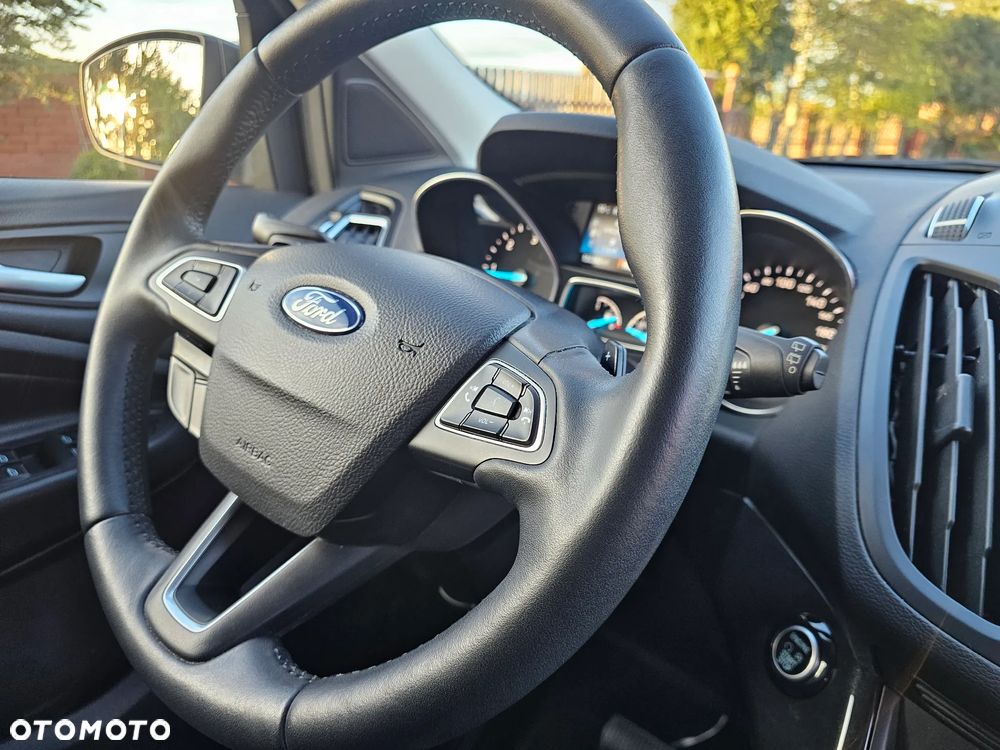 Ford Kuga - 39
