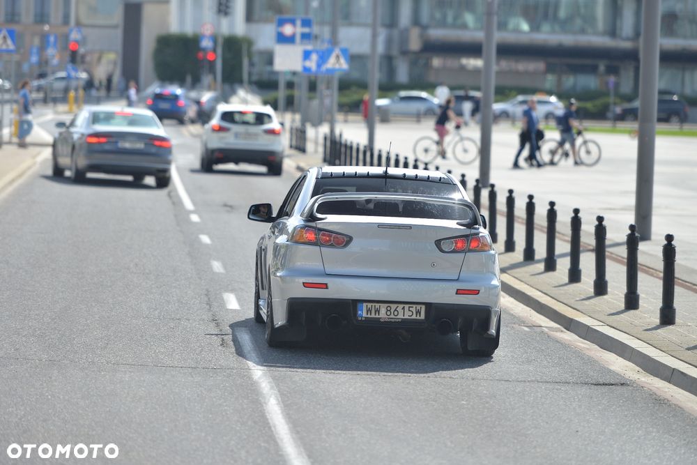 Mitsubishi Lancer Evolution - 8