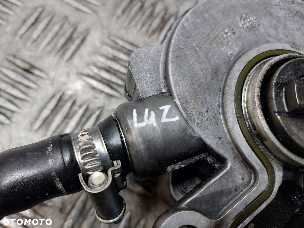 POMPA VACUM VOLKSWAGEN PASSAT B5 1.9 TDI 038145209A - 2