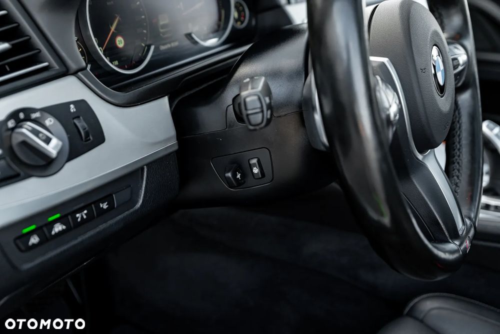BMW Seria 5 M550d xDrive Sport-Aut - 18