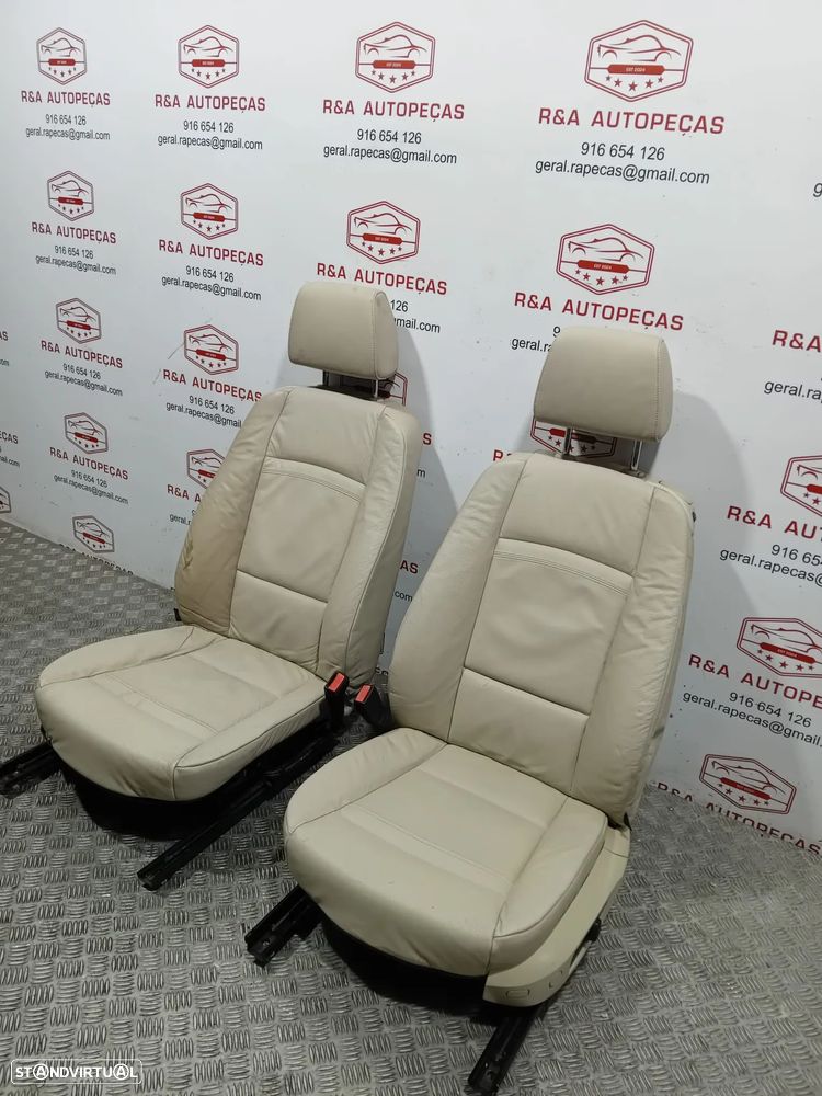 Conjunto Bancos BMW Série 3 Coupé E92 em Pele Original - 10