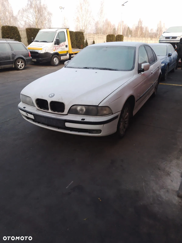 BMW E39 95-00 2.5 523I M52 LAMPA TYŁ LEWA PRAWA 300/0 ALPINWEISS
