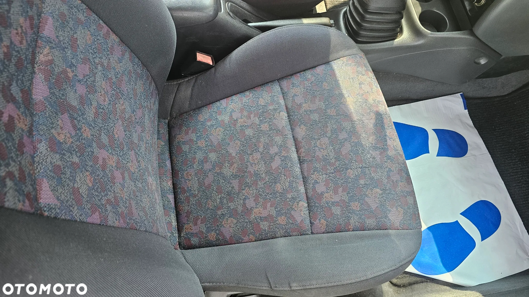 Mazda 323 C 1.5 Comfort - 19