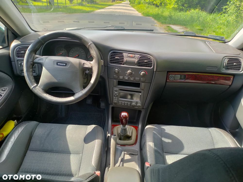 Volvo S40 1.6 - 10