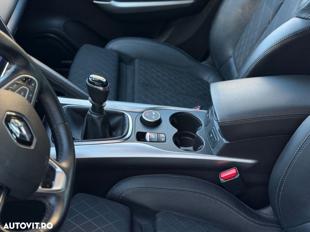 Renault Kadjar TCe 159 GPF Intens - 17