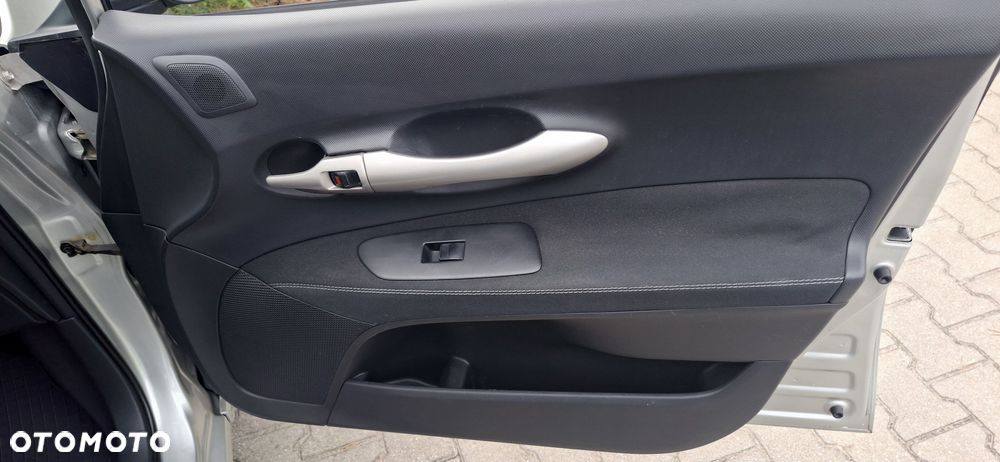 Toyota Auris - 22