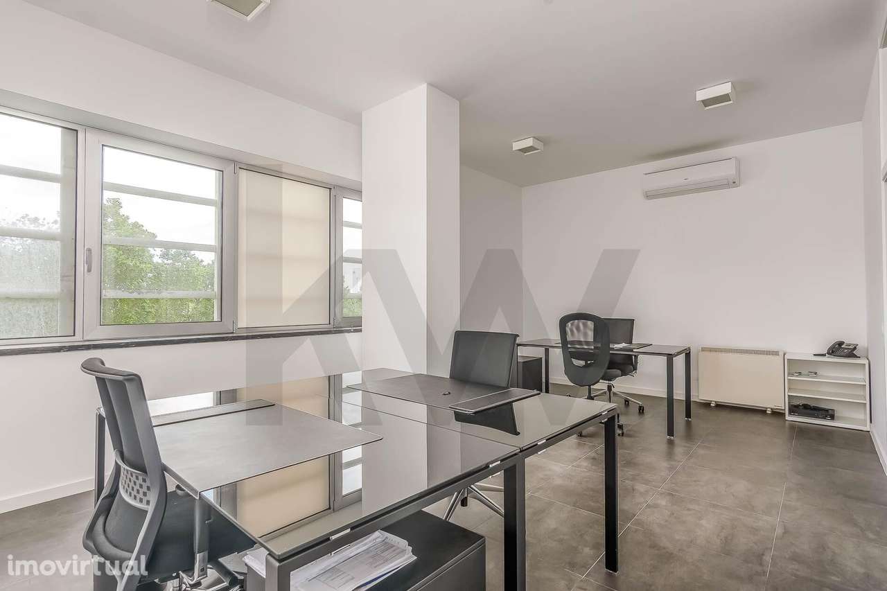 Duplex no Parque das Nações com potencial para habitação - Grande imagem: 5/30