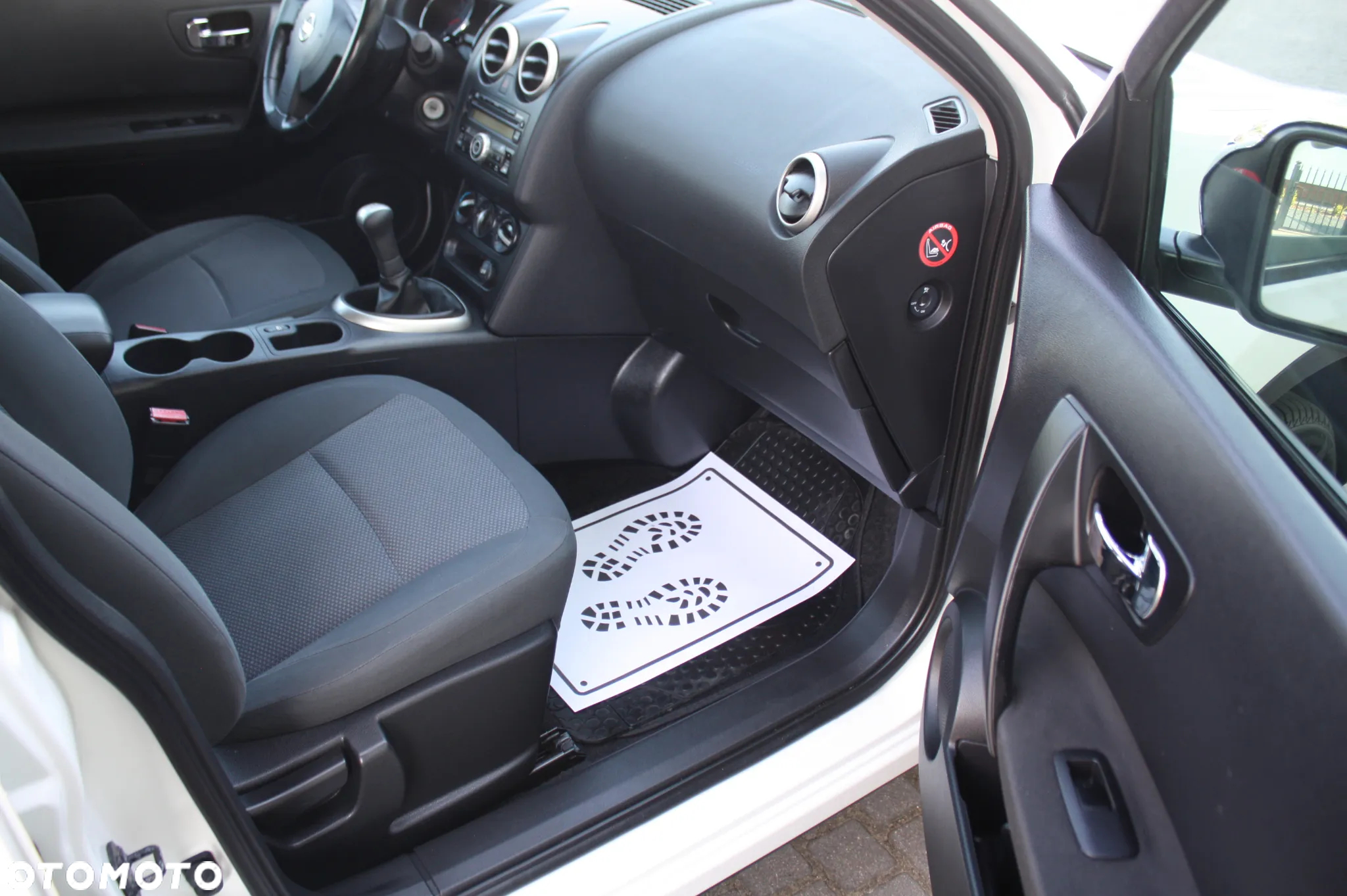 Nissan Qashqai 1.6 Visia - 9