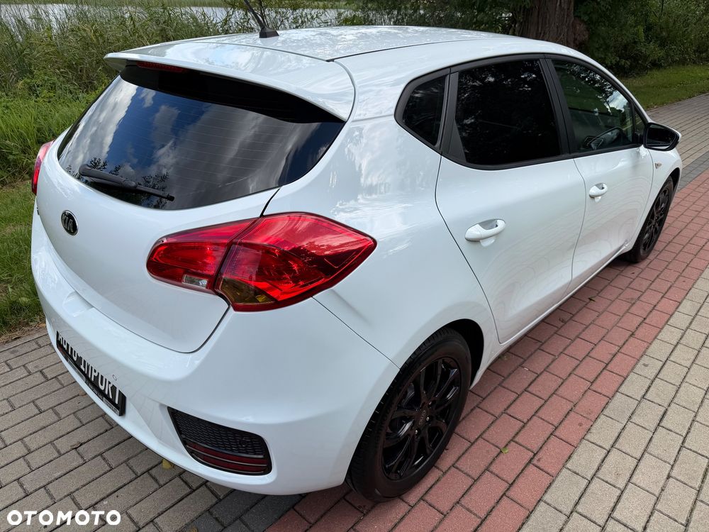 Kia Ceed 1.4 CVVT Dream Team Edition - 27