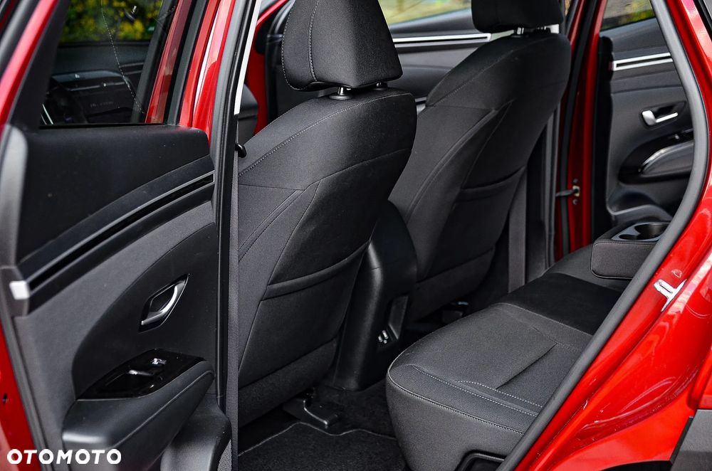 Hyundai Tucson 1.6 T-GDi 48V-Hybrid 4WD DCT Trend - 28