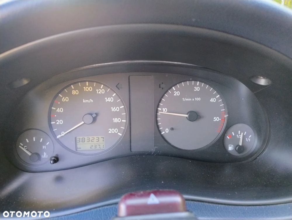 Volkswagen Sharan - 27