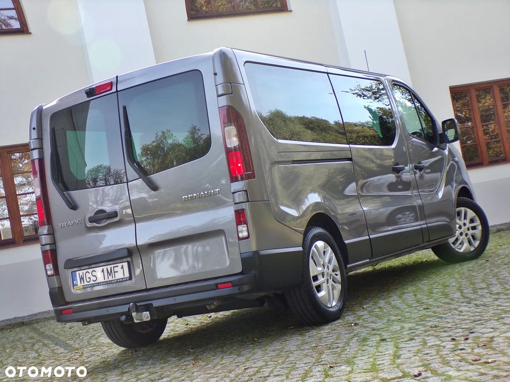 Renault Trafic Grand SpaceClass 2.0 dCi - 4
