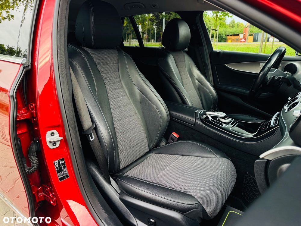 Mercedes-Benz Klasa E 220 d 9G-TRONIC Exclusive - 37