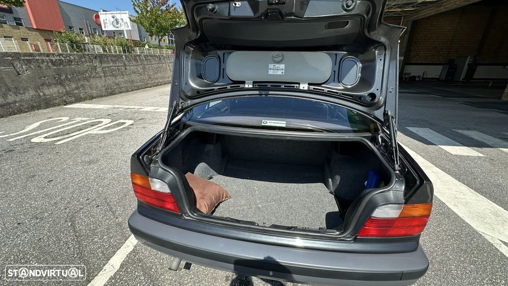 BMW 316 i Touring - 7