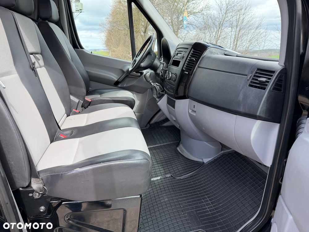 Mercedes-Benz Sprinter - 15
