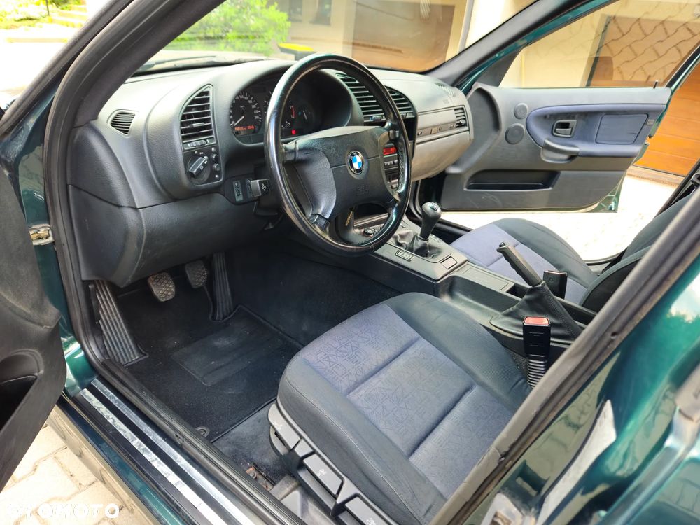 BMW Seria 3 318i - 20