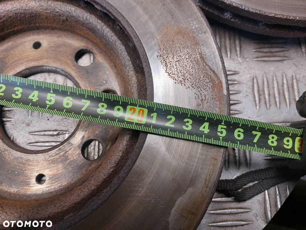 TARCZE HAMULCOWE TYŁ + KLOCKI + ZACISKI FIAT GRANDE PUNTO I 1.4 8V - 4