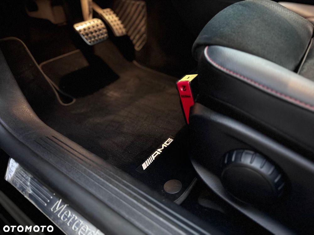 Mercedes-Benz CLA 180 AMG Line 7G-DCT - 21